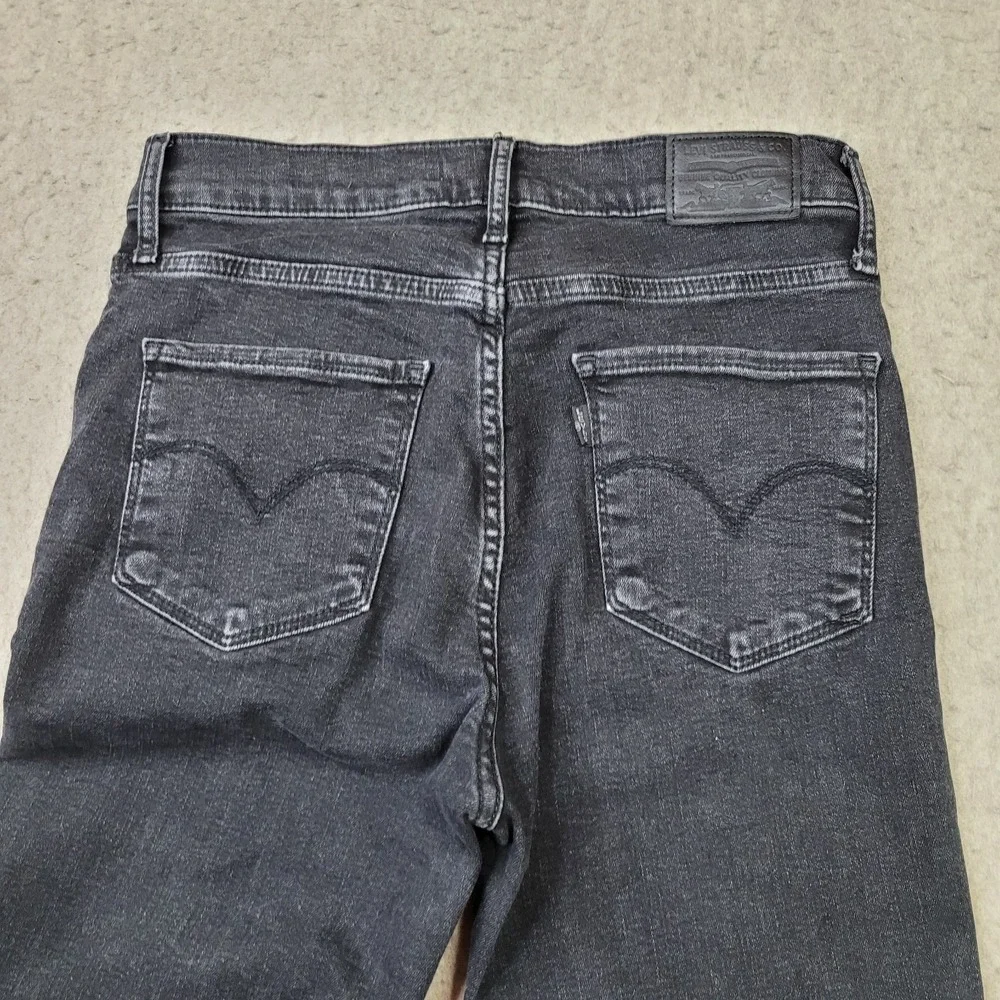 Levis levi 724